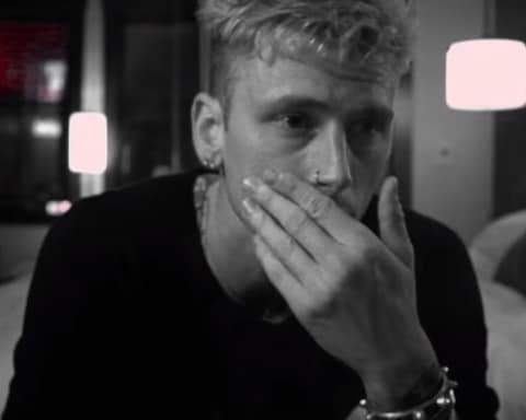 New Video Machine Gun Kelly - LATELY