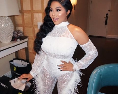 New Music Lil Kim - Go Awff