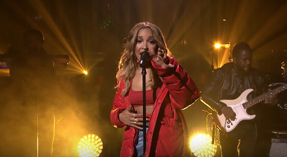 Watch Tinashe Performs Flame On Jimmy Fallon Show