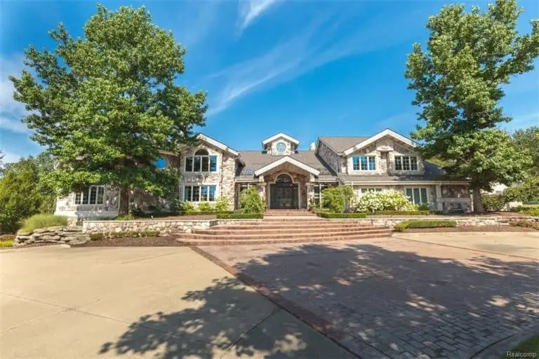 Eminem is Selling his Michigan Mansion in Less than half the Amount he paid