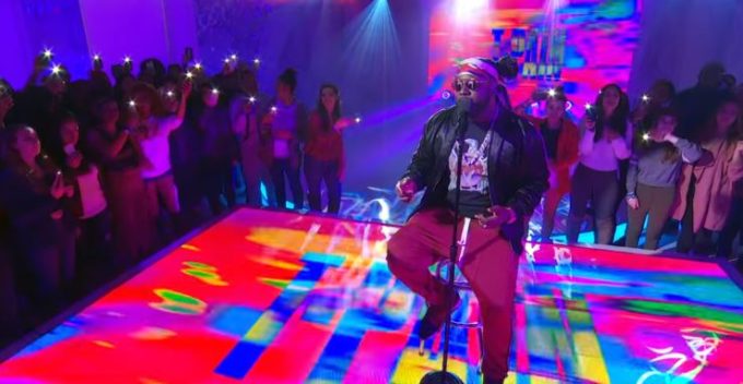 Watch T-Pain Performs Acoustic Medley of Hits on MTV TRL