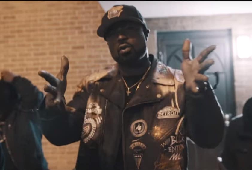 New Video Young Buck - Run Off