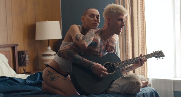 New Video Machine Gun Kelly - I Think I'm OKAY (Ft. Travis Barker & YungBlud)