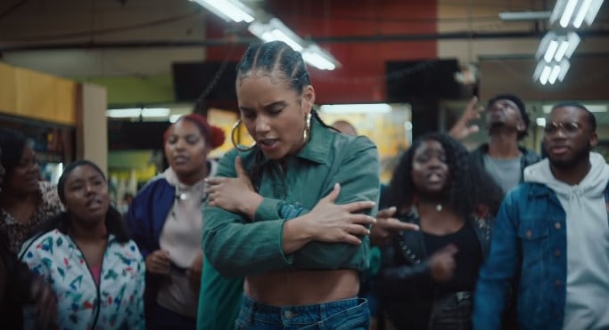 New Video Alicia Keys - Underdog