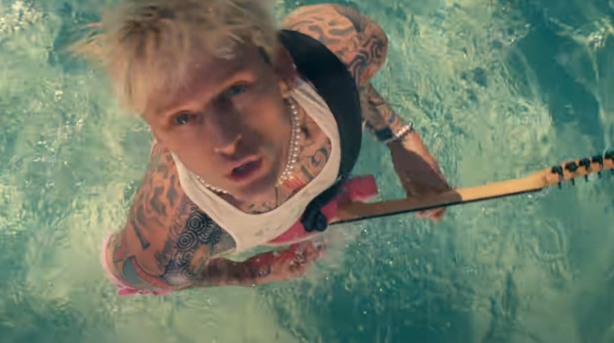 New Video Machine Gun Kelly - Love Race (Feat. Kellin Quinn)