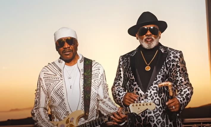 Watch The Isley Brothers - Family & Friends (Feat. Snoop Dogg)