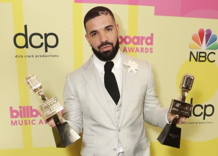 Drake Receives Billboard's Artist of the Decade Award at BBMAs