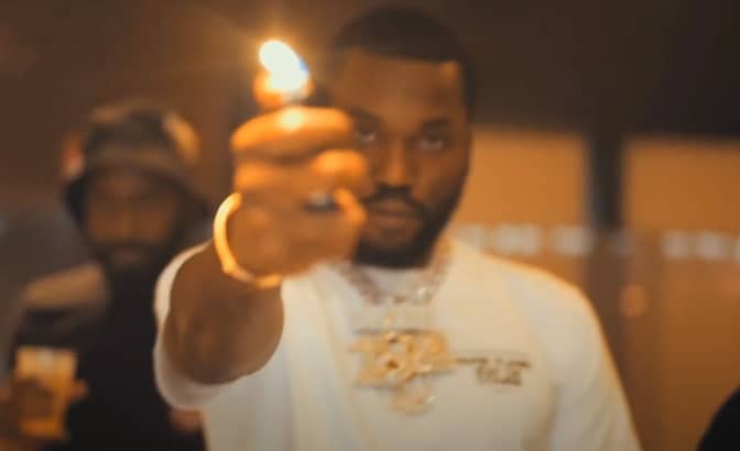 Watch Meek Mill Releases A New Song Flamerz Flow