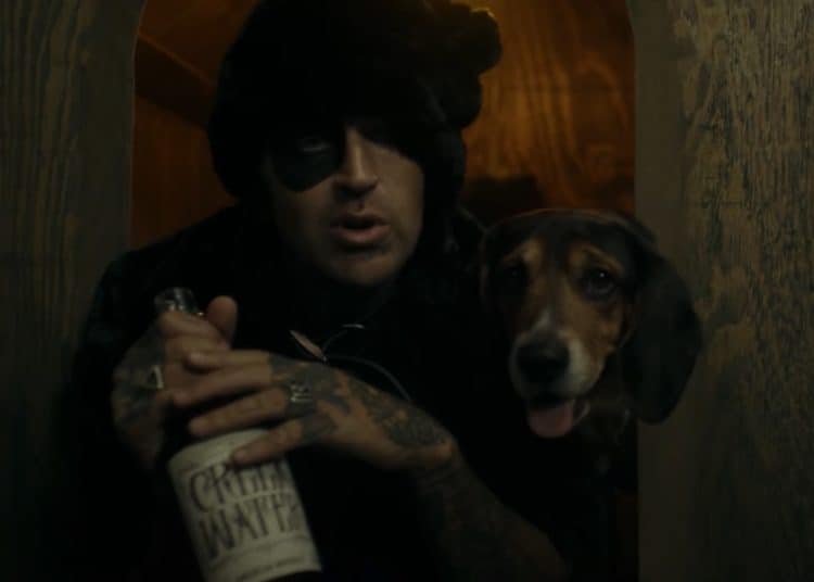 Watch Yelawolf Releases Music Video For "Dog House"