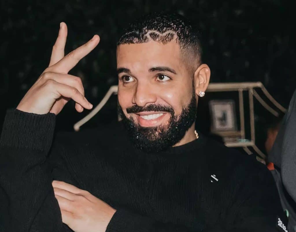 Drake Hands Out Stacks of Cash To Lucky Canadians on Christmas