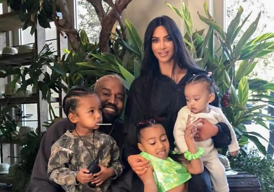 Kanye West Wants To Be Back Together With Kim Kardashian & Their Kids