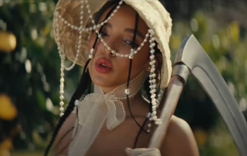 Watch Tinashe Releases New Song & Video Naturally