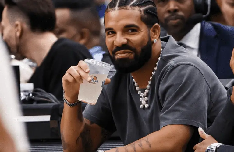 Drake signs a $400 million deal with Universal Music Group, according to reports