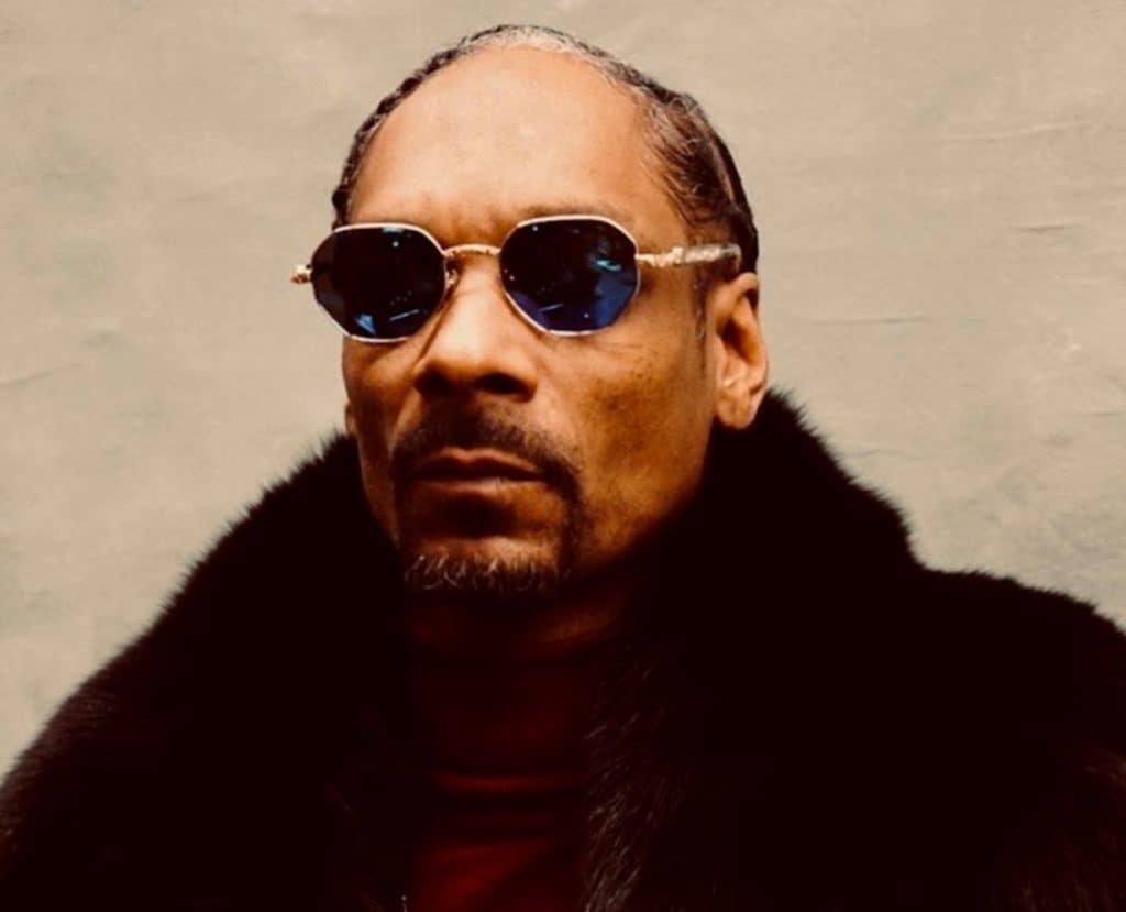 Snoop Dogg Releases New Single Touch Away Feat. October London