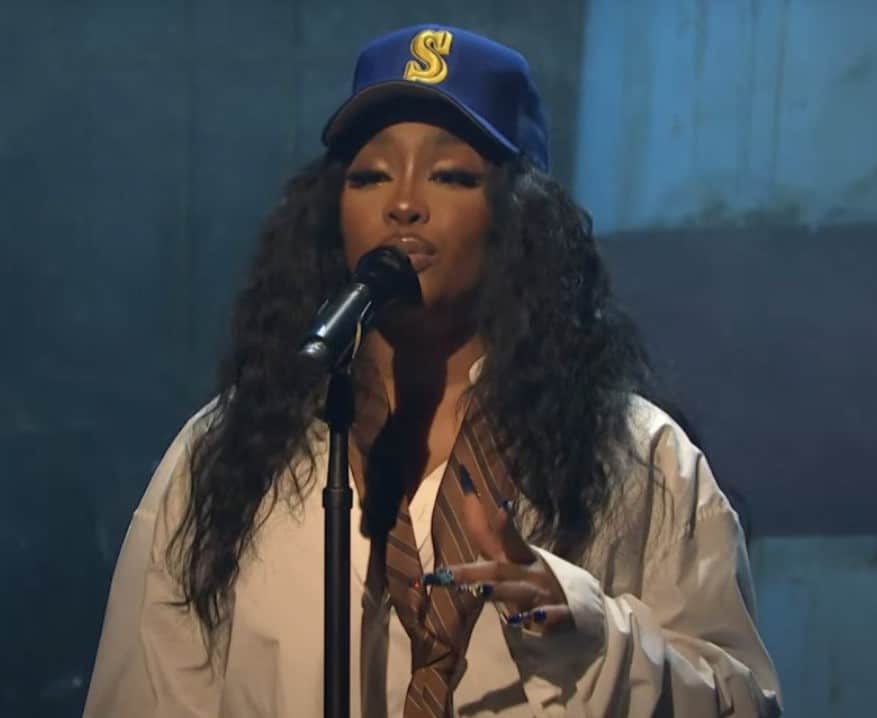 SZA Performs Shirt On Saturday Night Live; Debuts New Song Blind