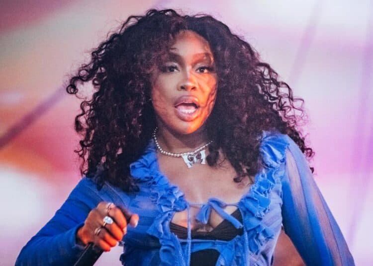 SZA's New Album "SOS" Earns 10th Week At 1 On Billboard 200