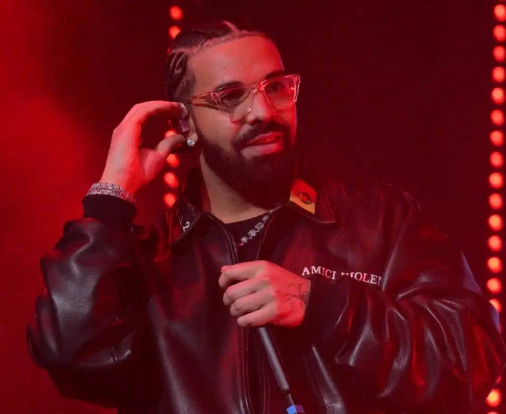 Drake Fans Are Furious Over Insane Ticket Prices For It's All A Blur Tour