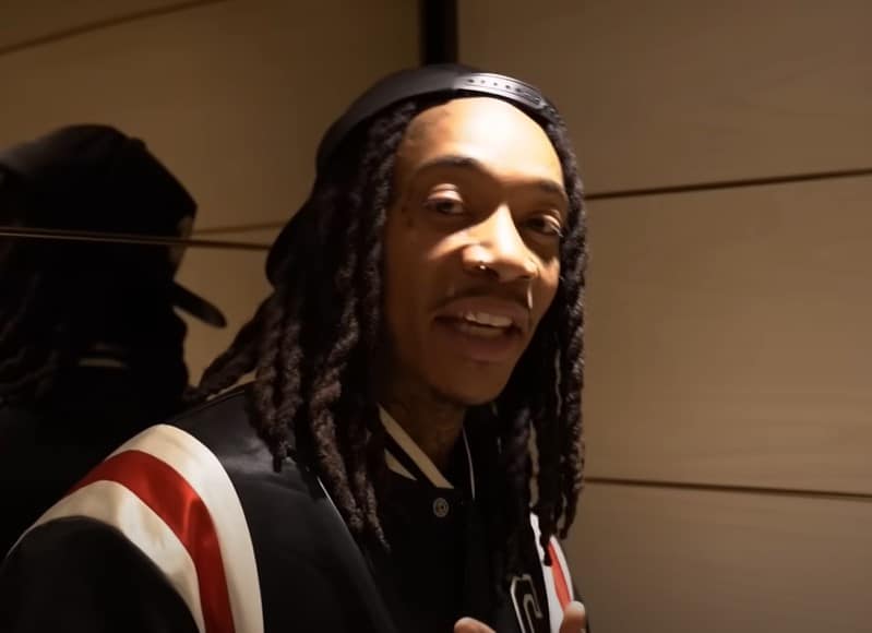 New Video Wiz Khalifa - Don't Text Don't Call (Feat. Snoop Dogg)