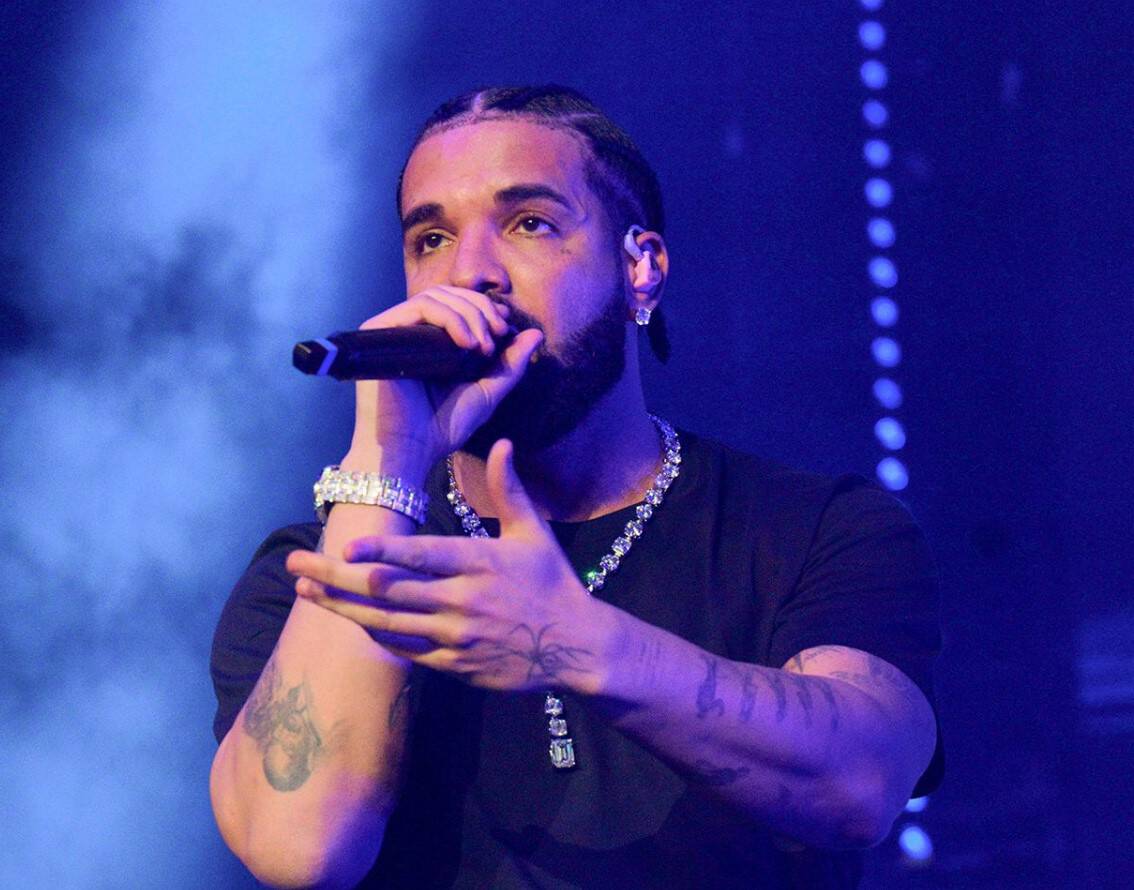 Drake Announces New Album For All The Dogs To Accompany Poetry Book