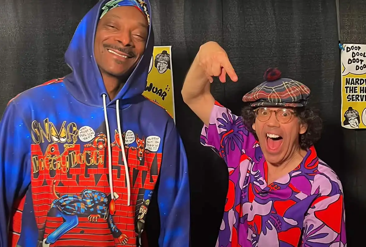 Watch Nardwuar Meet Snoop Dogg For Their 11th Interview