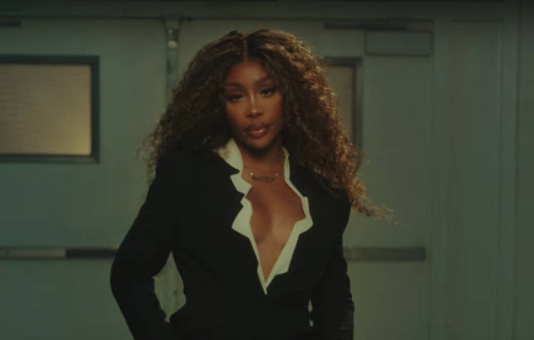 Watch SZA Returns With Music Video For Snooze