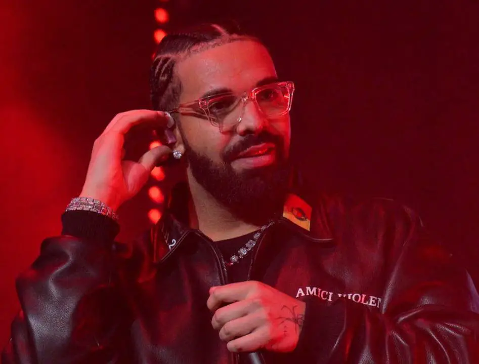Drake Becomes First Artist To Hit 70 Billion Lead Streams On Spotify