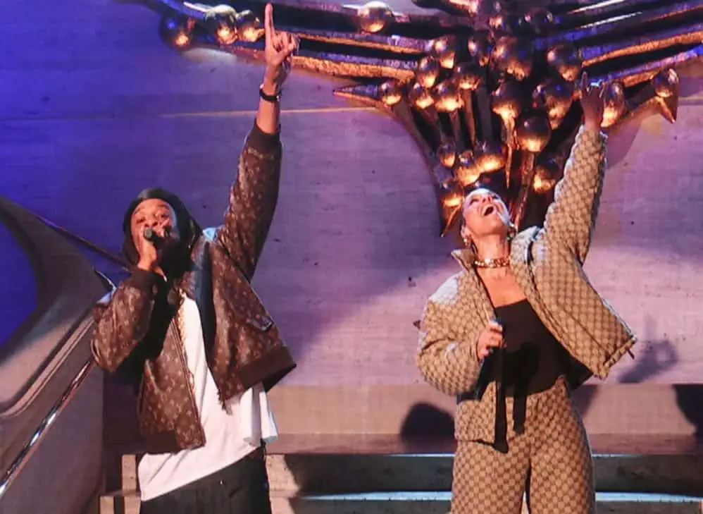 Alicia Keys & JAY-Z Reunite For A Performance Of Empire State Of Mind