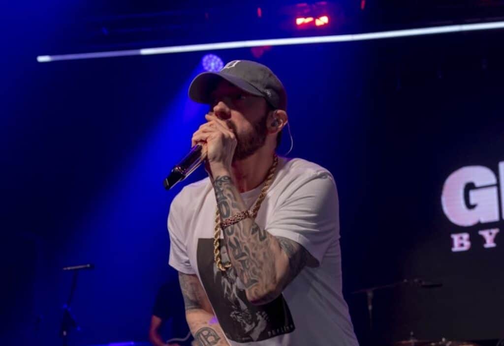 Watch Eminem - Houdini (Live Performance In London)