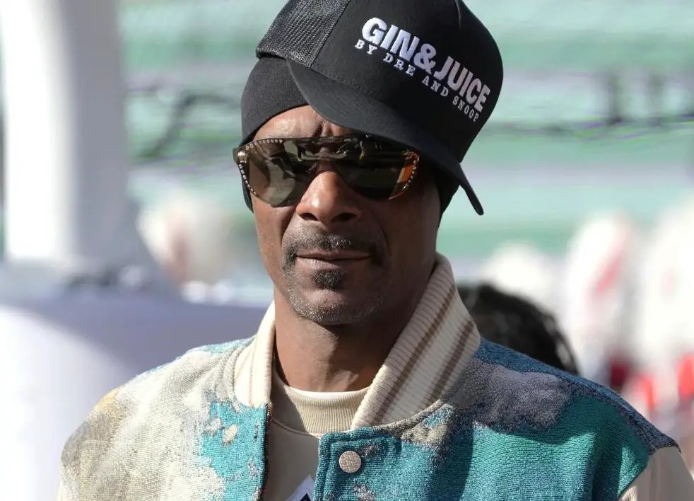 Snoop Dogg Reflect On Helping Los Angeles Wildfires Victims I’m Pushing Buttons