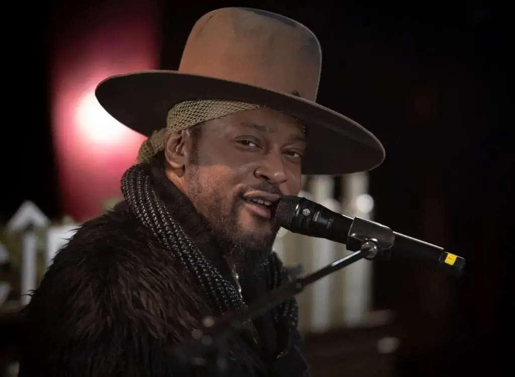 R&B Legend D'Angelo Passed Away At The Age Of 51; Music Fraternity Pays Tribute
